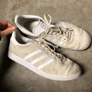 Cream Adidas Gazelles